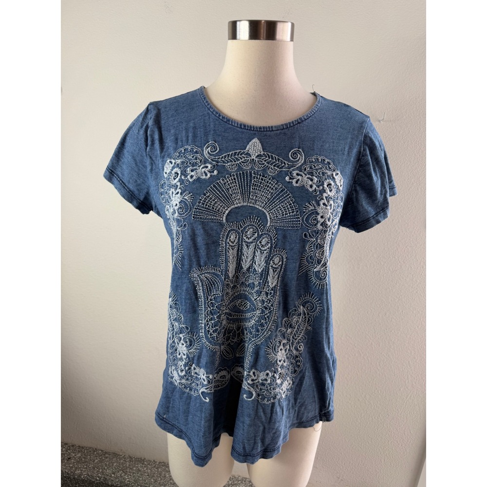 Lucky Lotus Womens Medium Blue Acid Wash Hamsa Hand Embroidered Boho Shirt